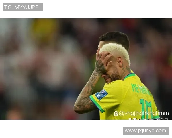 感动无数球迷的足球明星瞬间视频集锦，见证他们背后的坚持与热爱